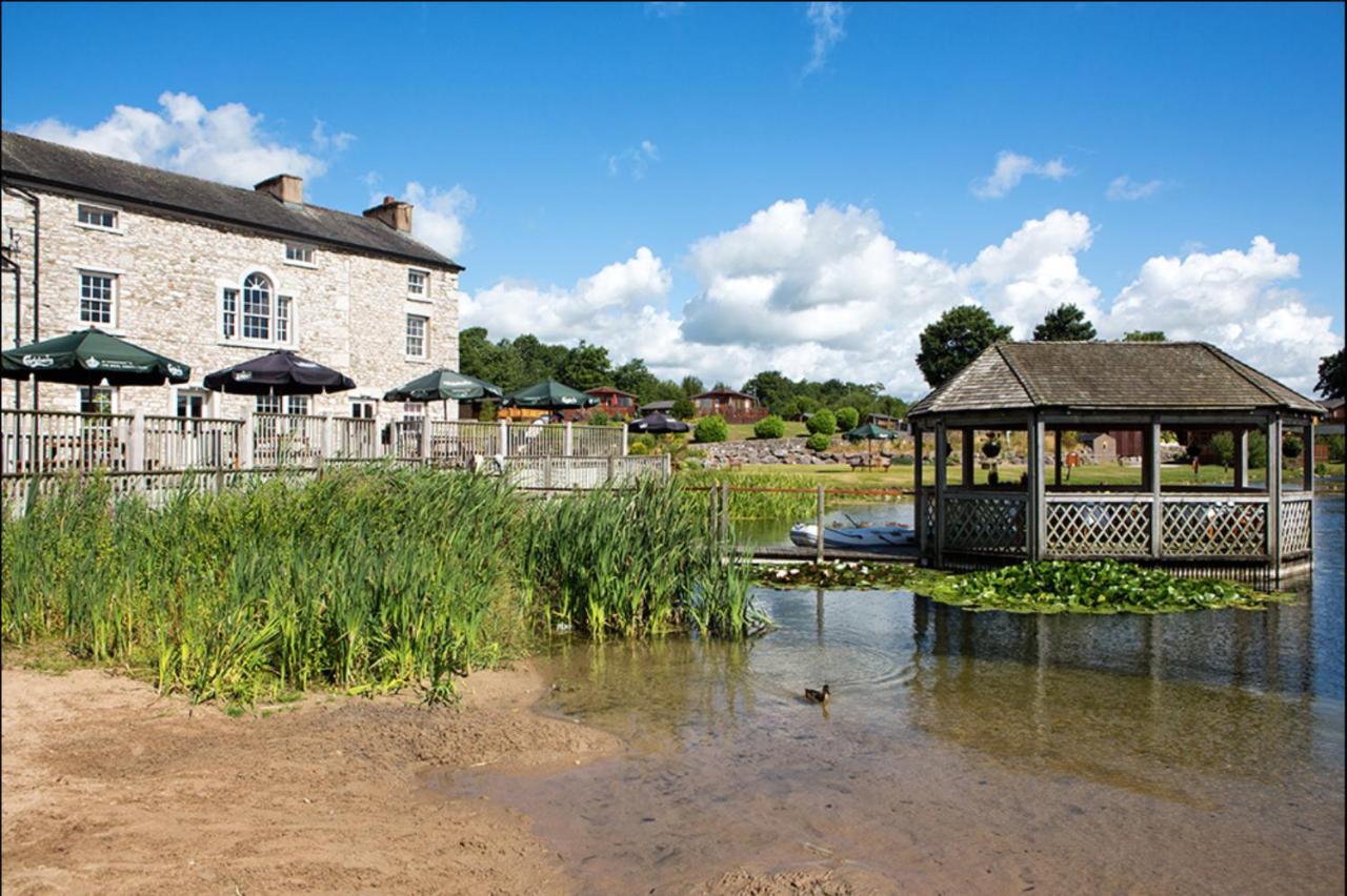 Lodge 12 Borwick Lakes By Waterside