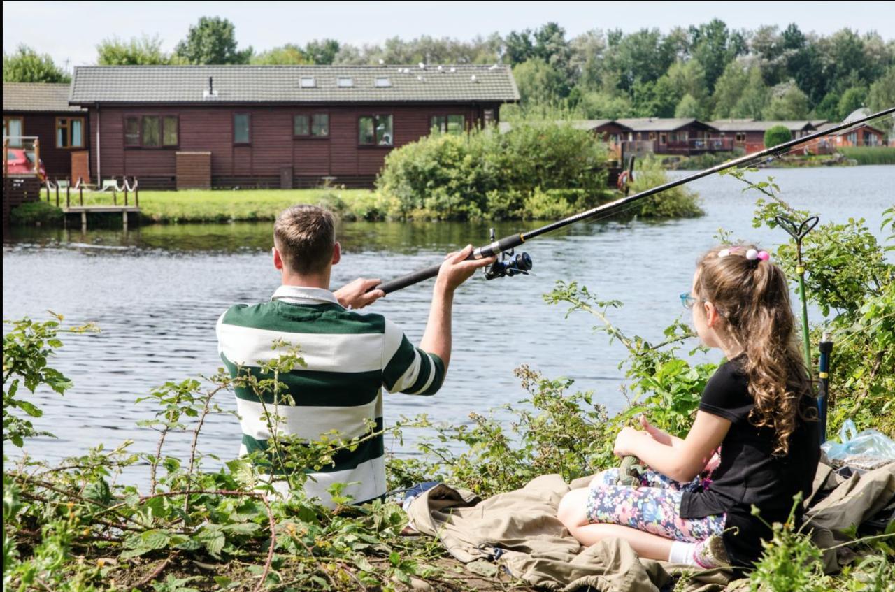 Lodge 12 Borwick Lakes By Waterside